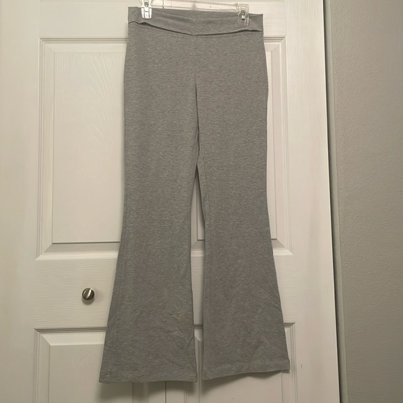 Flared Wide Legged Pants Heather Gray Medium for Casual Wear or Workouts - Picture 1 of 14